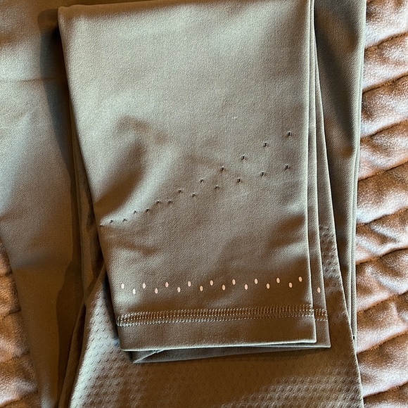 Lululemon leggings - Picture 4 of 5